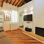 Majorelle Luxury Apartment